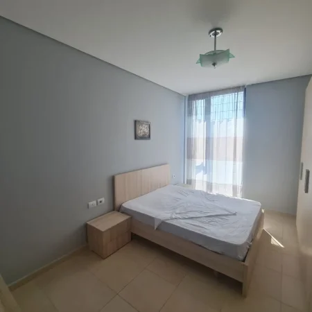 Tirane, jepet me qera apartament 1+1 Kati 4, 70 m² 500 € (rruga e kavajes)