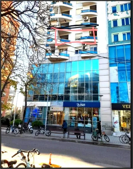 Tirane, jepet me qera apartament 2+1+Ballkon Kati 4, 94 m² 1.000 € (Rr. MYSLIM SHYRI)
