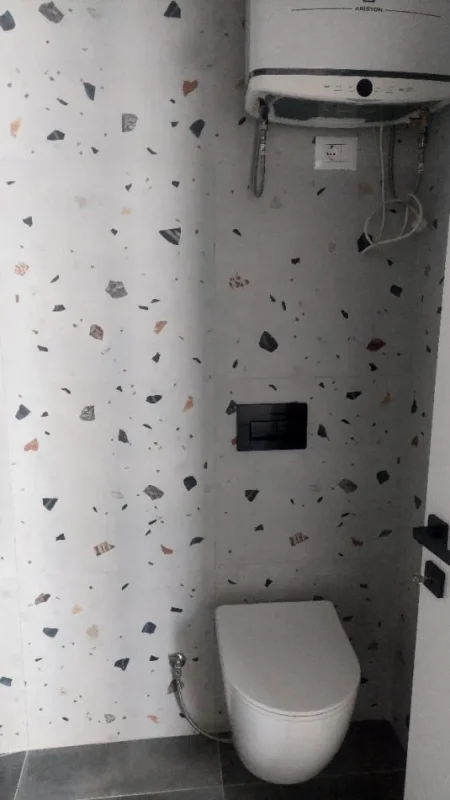 Tirane, jepet me qera ambjent biznesi Kati 3, 114 m² 1.400 € (Komuna e Parisit)