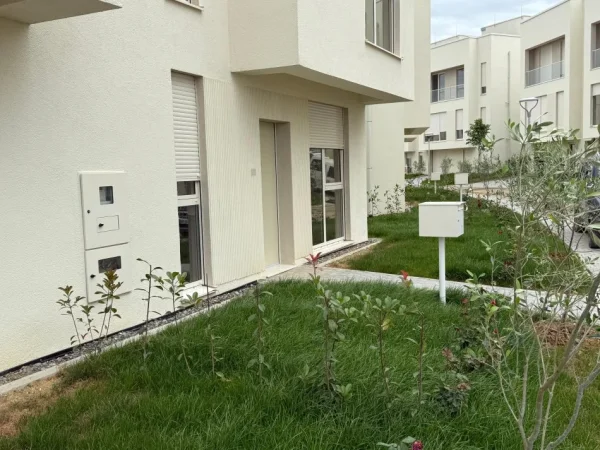 Tirane, shitet apartament 3 Katshe Kati 3, 200 m² 310.000 € (farke)