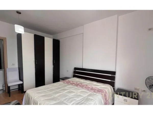 Tirane, jepet me qera 2+1+Ballkon Kati 4, (teodor keko)