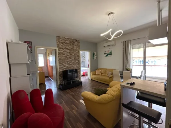 Tirane, jepet me qera apartament , 95 m² 550 € (RRUG ASIM VOKSHI)