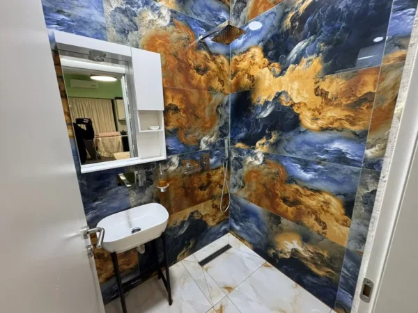 Tirane, jepet me qera garsonier 1+1 Kati 1, 40 m² 350 € (rruga e kavajes)