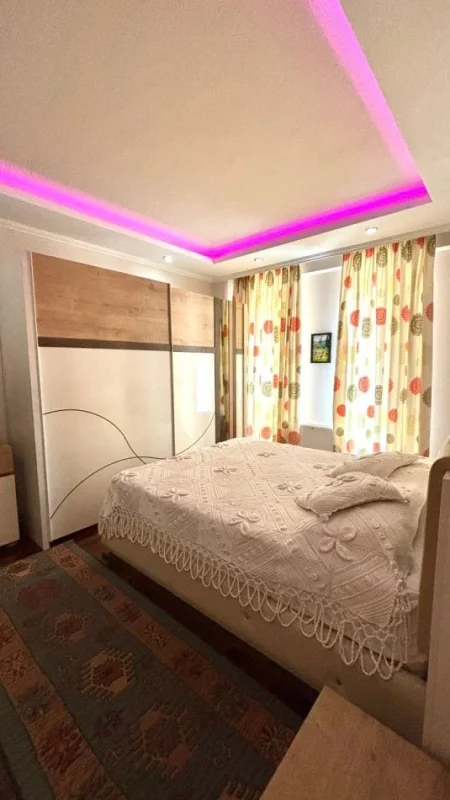 Tirane, jepet me qera apartament 2+1+Ballkon Kati 17, 115 m² 1.600 € (Stadiumi Air Albania)
