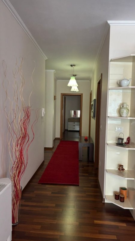 Tirane, jepet me qera apartament 2+1+Ballkon Kati 17, 115 m² 1.600 € (Stadiumi Air Albania)