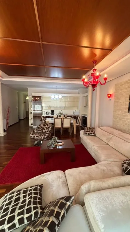 Tirane, jepet me qera apartament 2+1+Ballkon Kati 17, 115 m² 1.600 € (Stadiumi Air Albania)
