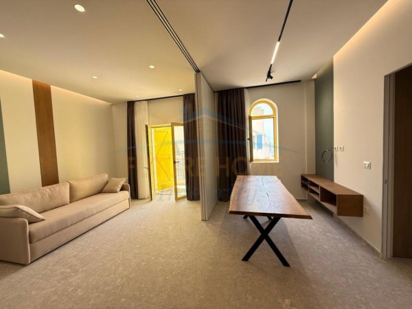 Vlore, shitet apartament 2+1+2+Parkim Kati 2, 114 m² 495.000 € (Kompleksi Santorini, Drimadhe)