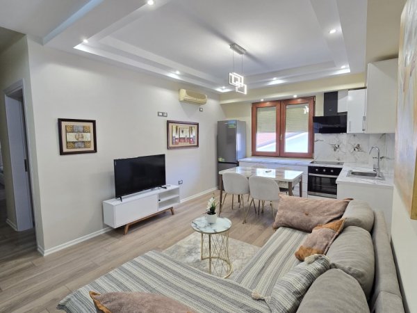 Tirane, jepet me qera apartament 2+1+Aneks+Ballkon Kati 3, 80 m² 801 € 