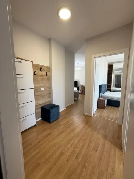 Tirane, jepet me qera apartament 2+1+Ballkon Kati 6, 100 m² 700 € (Irfan tomini)