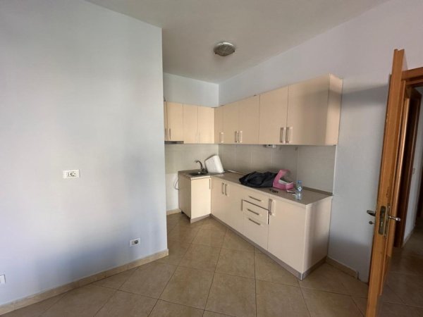 Qera, Apartament 2+1+2+ Post Parkimi, Don Bosko, Tiranë - 600€ | 140m²