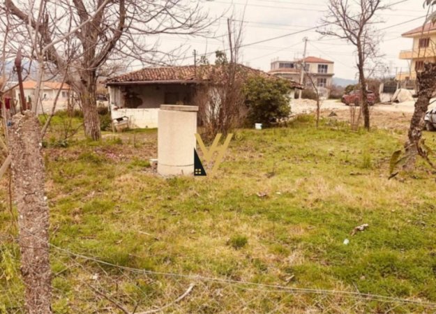 Tirane, shitet toke , 300 m² 100.000 € (KASHAR)