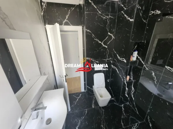 Tirane, jepet me qera apartament 2+1 , 120 m² 1.000 € 