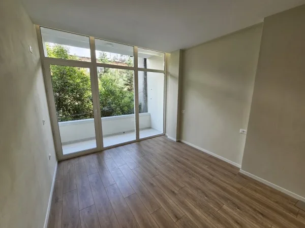 Tirane, shitet apartament 1+1 Kati 4, 46 m² 119.000 € (Myslym Shyri)