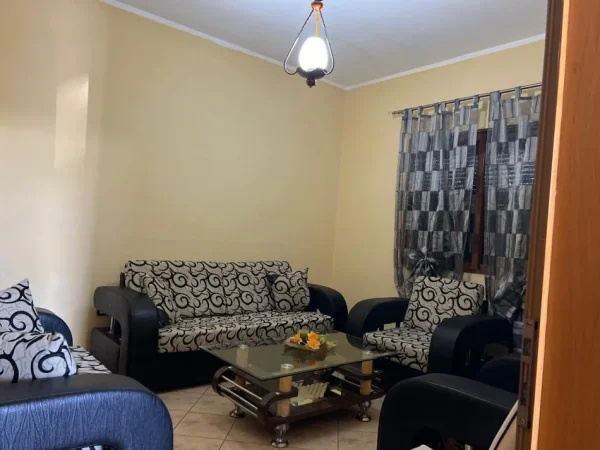 shitet shtepi 1 Katshe (MBROSTAR FERKO)