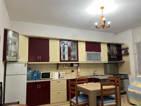 shitet shtepi 1 Katshe Kati 0, 90.000 € (MBROSTAR FERKO)