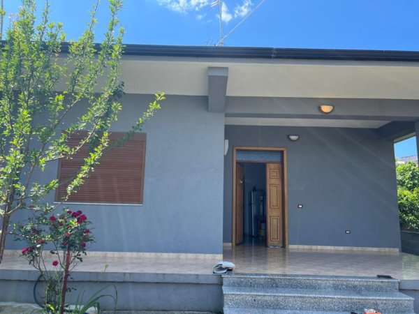 shitet shtepi 1 Katshe (MBROSTAR FERKO)