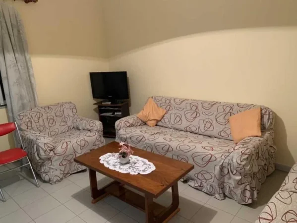 Tirane, jepet me qera apartament 2+1+Ballkon Kati 5, 95 m² 500 € (Rruga Bulevardi Zogu I)