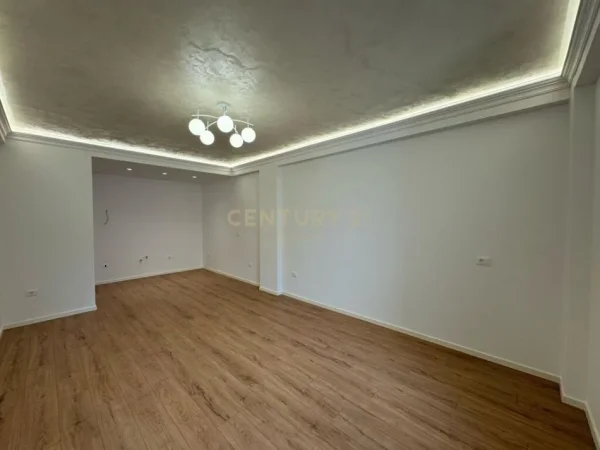 Tirane, shitet apartament 2+1 Kati 7, 95 m² 210.000 € (Rruga E Kavajes)