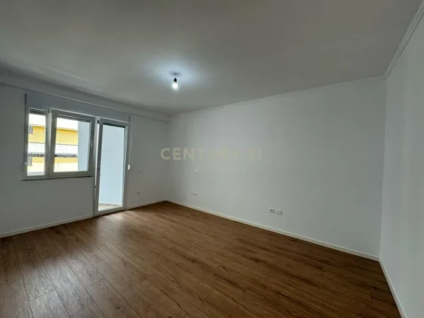 Tirane, shitet apartament 2+1 Kati 7, 95 m² 210.000 € (Rruga E Kavajes)