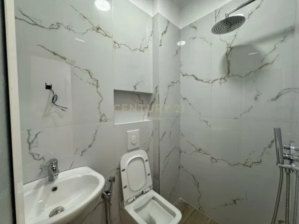 Tirane, shitet apartament 2+1 Kati 7, 95 m² 210.000 € (Rruga E Kavajes)
