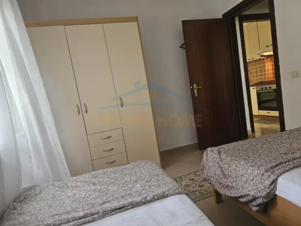Durres, jepet me qera apartament 1+1+Ballkon Kati 1, 65 m² 320 € (Golem)