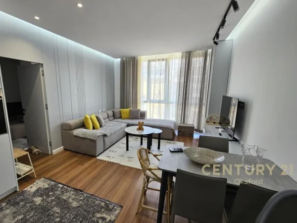 Tirane, jepet me qera apartament 1+1+Ballkon Kati 6, 73 m² 700 € (ish fusha e aviacionit)
