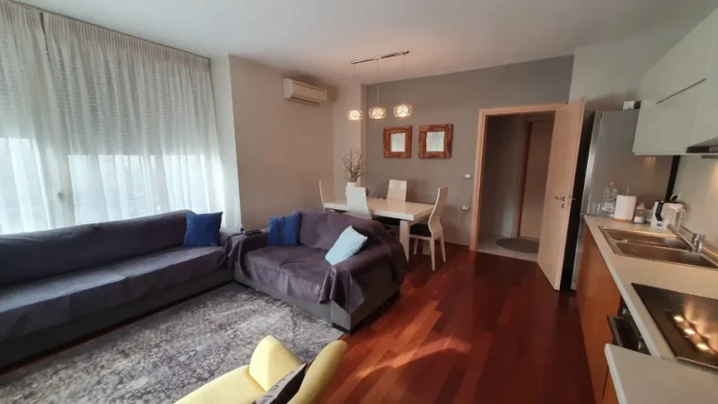 Tirane, shitet apartament 2+1+Ballkon Kati 8, 80 m² 250.000 € (Rruga e Kosovareve)