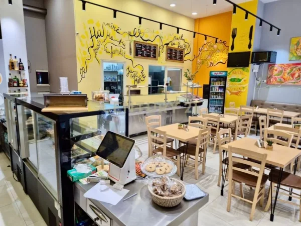 Tirane, shitet bar-resorant Kati 0, 130 m² (farmacia 10)