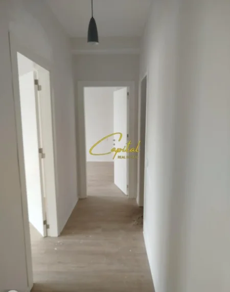 Tirane, jepet me qera apartament 2+1 Kati 2, 125 m² 550 € (RRUGA DINE HOXHA)