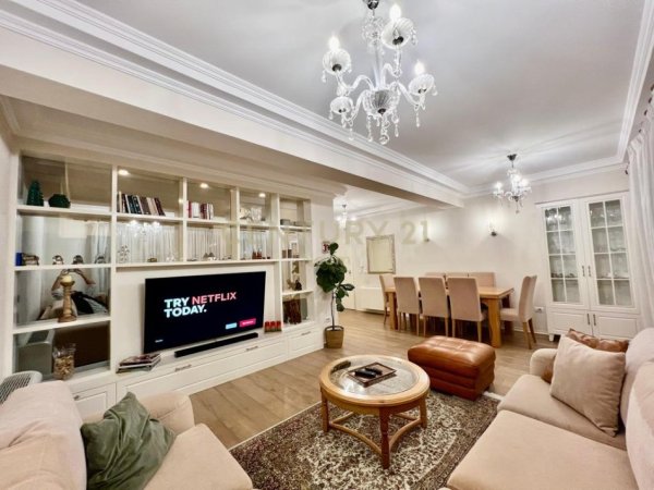 Tirane, jepet me qera apartament 2+1 Kati 3, 132 m² 1.200 € (don bosko)