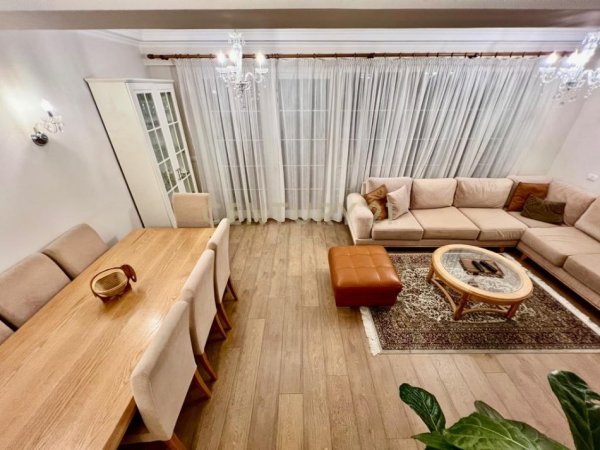 Tirane, jepet me qera apartament 2+1 Kati 3, 132 m² 1.200 € (don bosko)