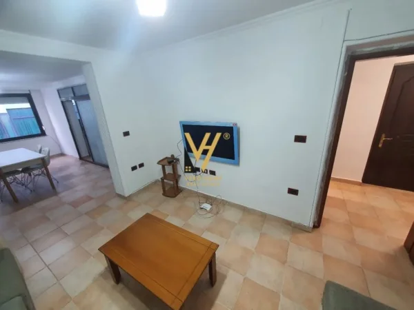 Tirane, shitet apartament 2+1+Ballkon Kati 3, 100 m² 260.000 € (BLLOK)