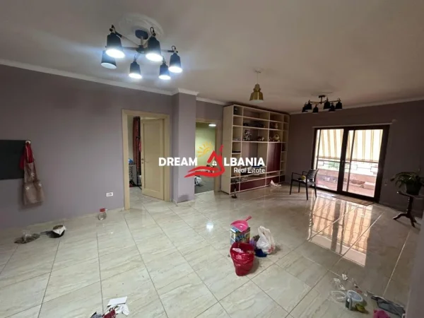 Tirane, shitet apartament 3+1 , 130 m² 234.000 € 