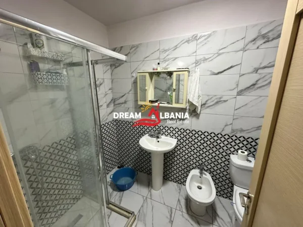 Tirane, shitet apartament 3+1 , 130 m² 234.000 € 