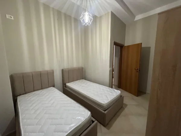 Tirane, shitet apartament 2+1 Kati 0, 75 m² 80.000 € (fresk)
