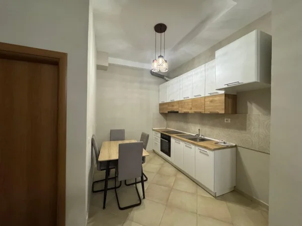Tirane, shitet apartament 2+1 Kati 0, 75 m² 80.000 € (fresk)