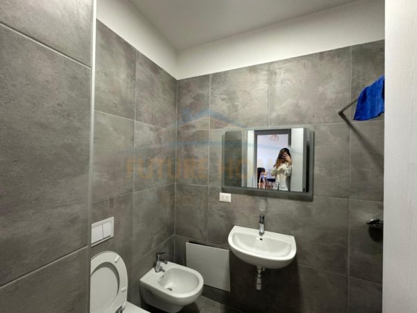 Tirane, jepet me qera 1+1 Kati 4, 65 m² 500 € (Rruga e Dibres)