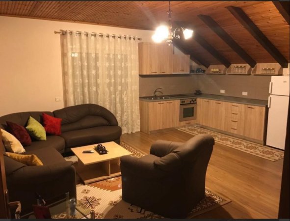 Tirane, jepet me qera apartament 2+1+Ballkon Kati 3, 120 m² 500 € (Rruga Arkitekt Sinani)
