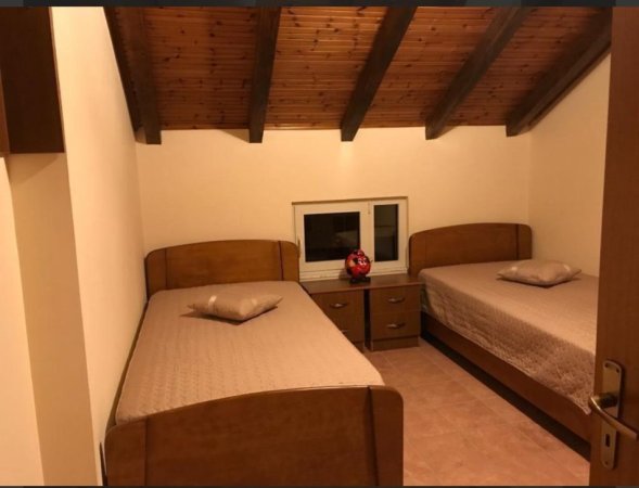 Tirane, jepet me qera apartament 2+1+Ballkon Kati 3, 120 m² 500 € (Rruga Arkitekt Sinani)