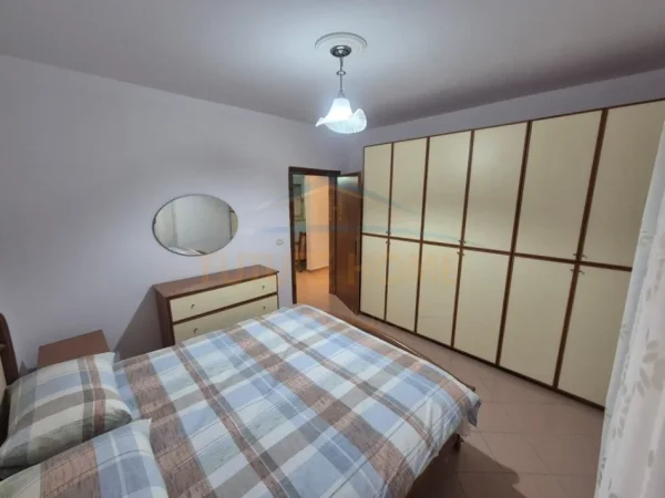 Durres, jepet me qera apartament 2+1+Aneks Kati 2, 82 m² 450 € (Ura e Dajlanit, Durres)