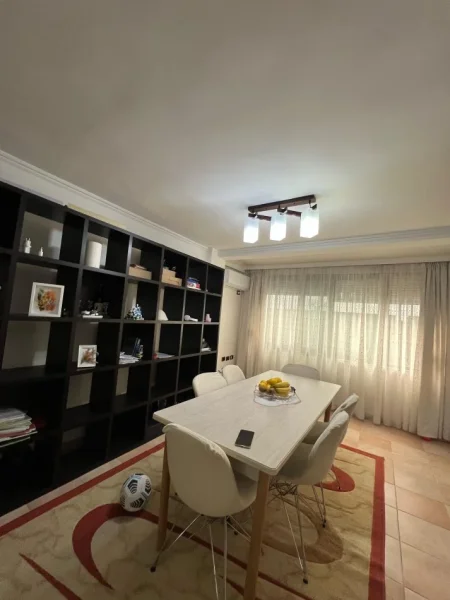 Tirane, shitet apartament 2+1 Kati 3, 96 m² 259.998 € (bllok)
