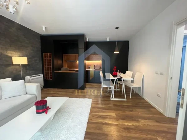 Tirane, shes 1+1+Ballkon Kati 2, 2.500.000 € (Bllok Rruga Sami Frasheri)