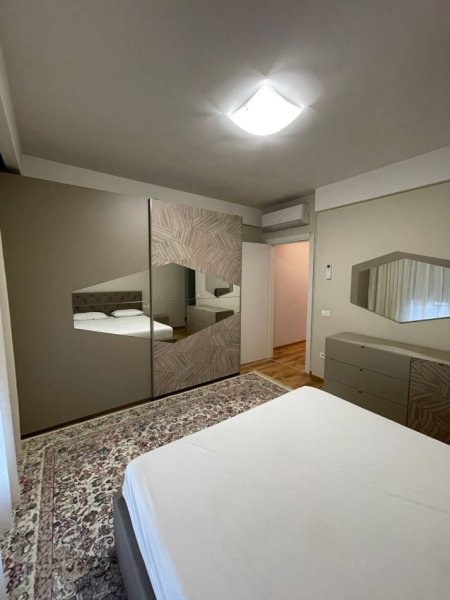 Tirane, jepet me qera apartament 2+1 Kati 7, 120 m² 1.400 € (Kompleksi Deliorgji)