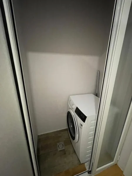 Tirane, jepet me qera apartament 2+1 Kati 7, 120 m² 1.400 € (Kompleksi Deliorgji)