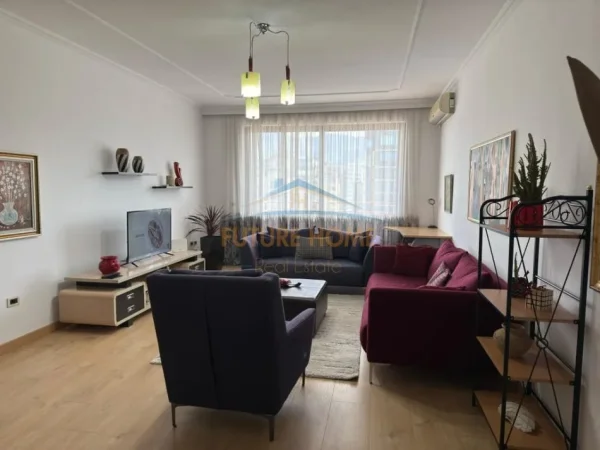 0683487469  Tirane, jepet me qera apartament 2+1+Ballkon Kati 8, 145 m² 800 € (Rruga Nikolla Tupe , Bllok)