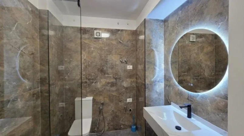 Tirane, shitet apartament 2+1 Kati 3, 63 m² 192.000 € (Kryqezimi rruges “Elbasanit”, perballe Downtown)