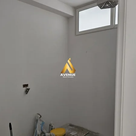 Tirane, jepet me qera apartament 2+1+Ballkon Kati 3, 75 m² 650 € (5 maji)