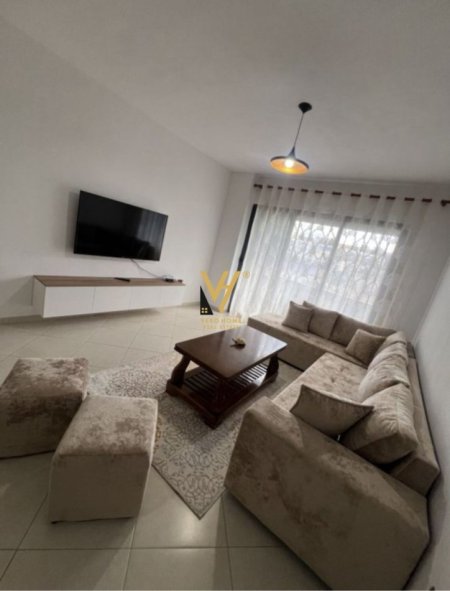 Tirane, jepet me qera apartament 2+1+Ballkon Kati 2, 90 m² 500 € (UNAZA E RE)
