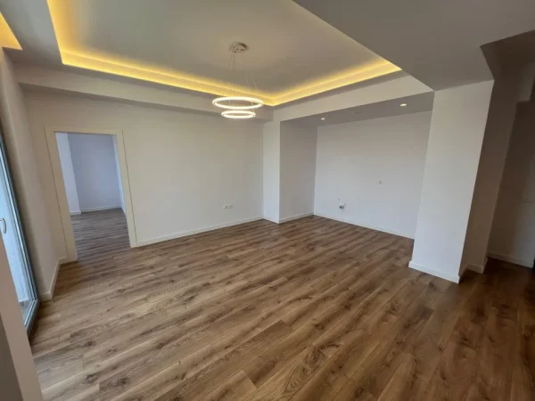 Tirane, shitet apartament 2+1 Kati 10, 101 m² 212.000 € (rruga e kavajes)