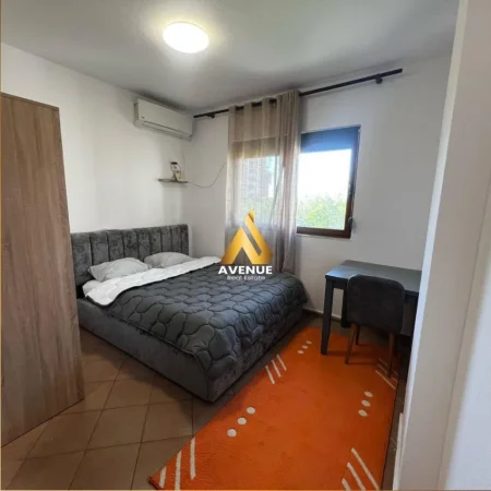 Tirane, jepet me qera apartament 1+1+Ballkon Kati 3, 45 m² 450 € (5 maji)
